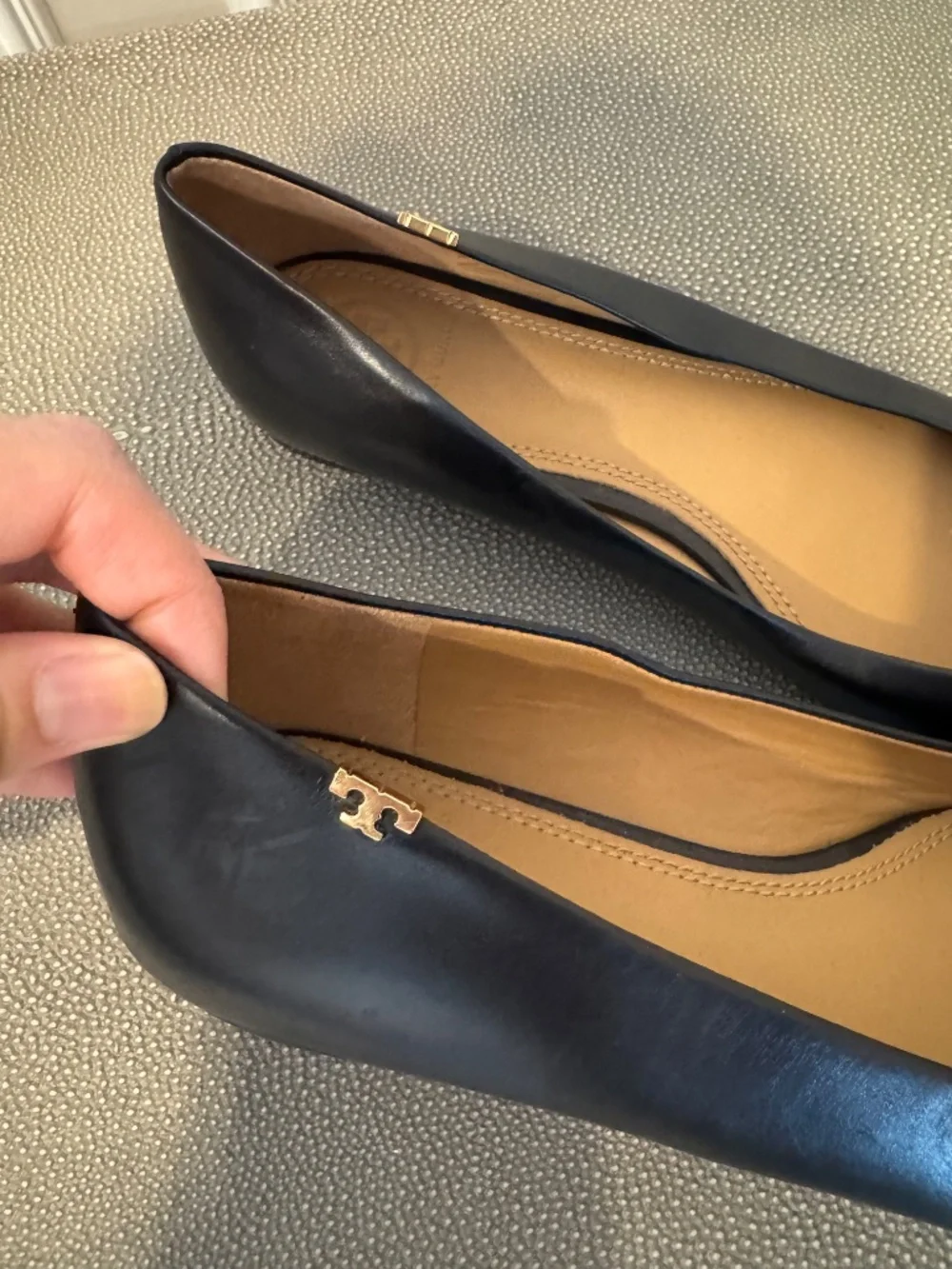 Tory Burch Chelsea Black Pointed Patent Toe Cap Flat Size 7M